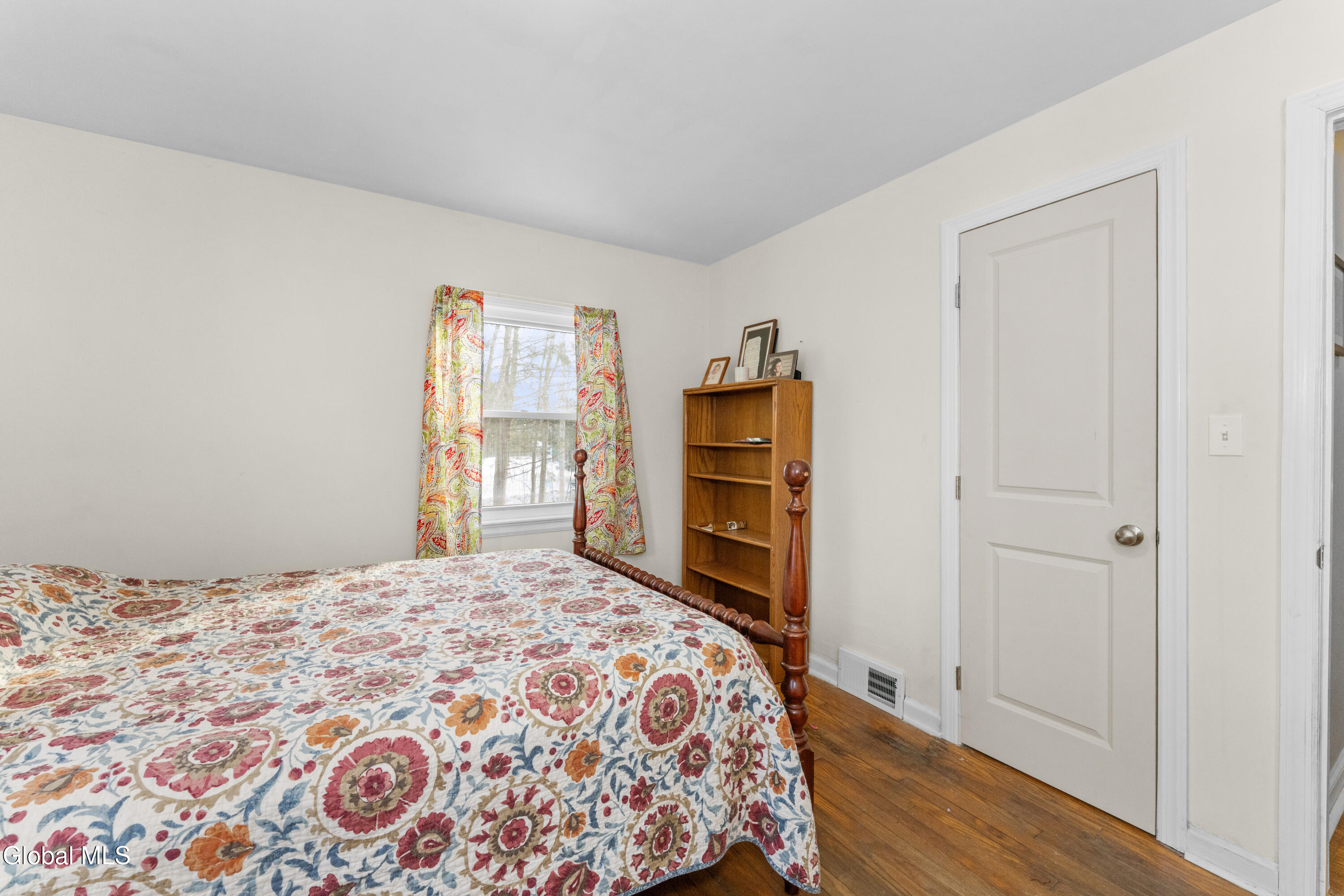 19 Sheffield Road Schenectady, NY 12302 - Photo 19 of 38 4 Bedroom 4