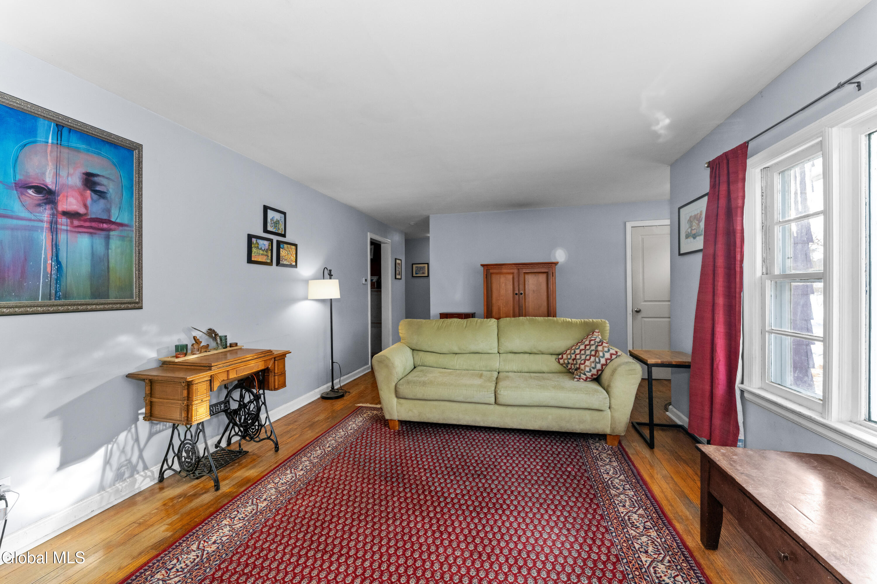 19 Sheffield Road Schenectady, NY 12302 - Photo 8 of 38 1 Livingroom 4