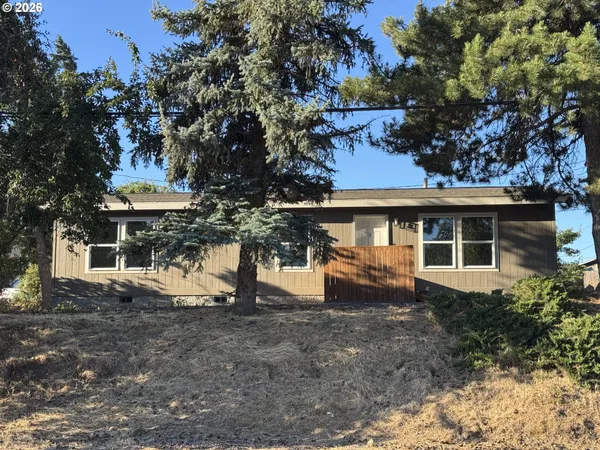 $299,900 | 622 Northeast 3rd Street, Goldendale, WA 98620