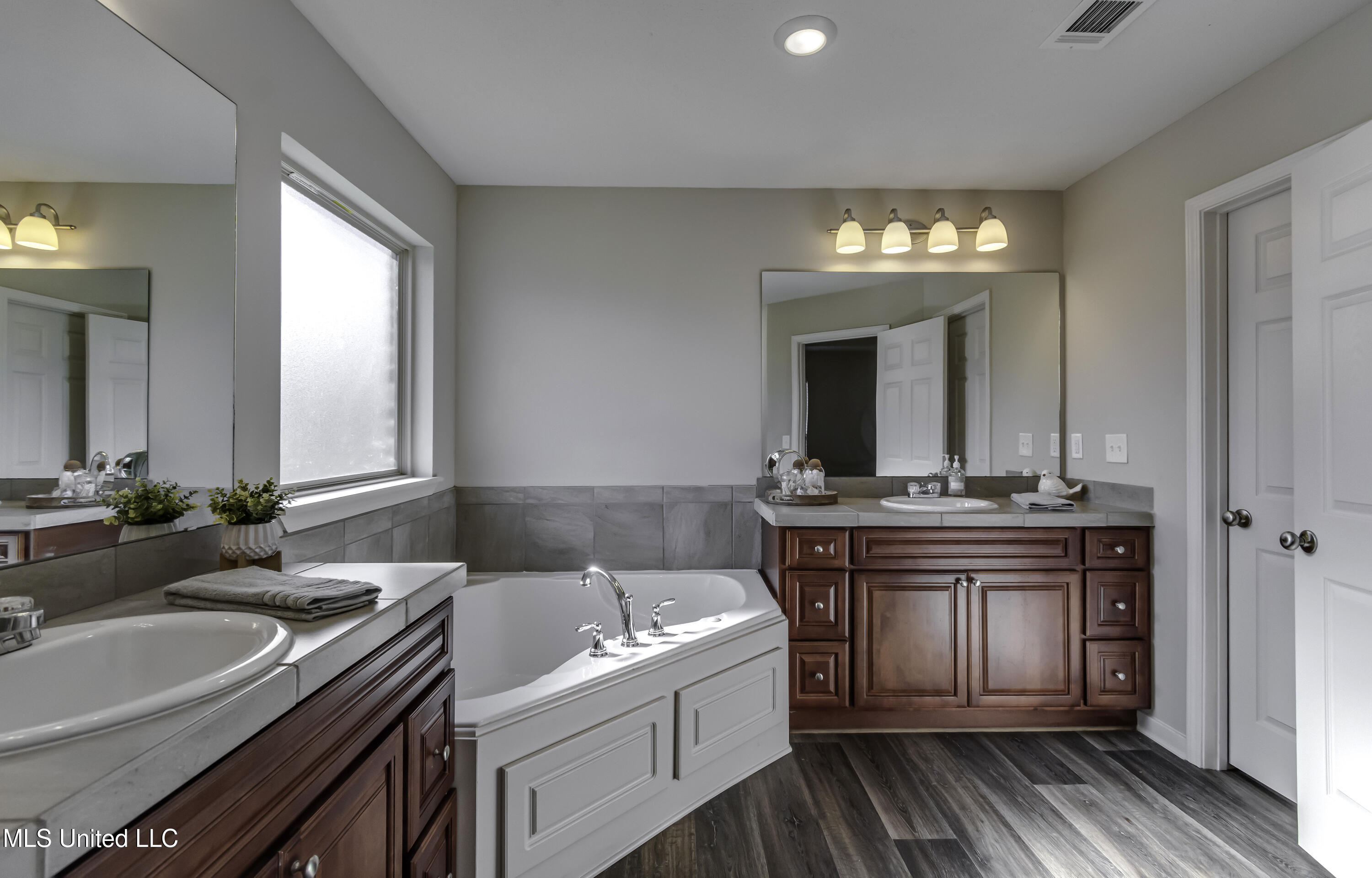 308 Bald Cypress Cove Terry, MS 39170 - Photo 30 of 53 308 Cypress Cv--54