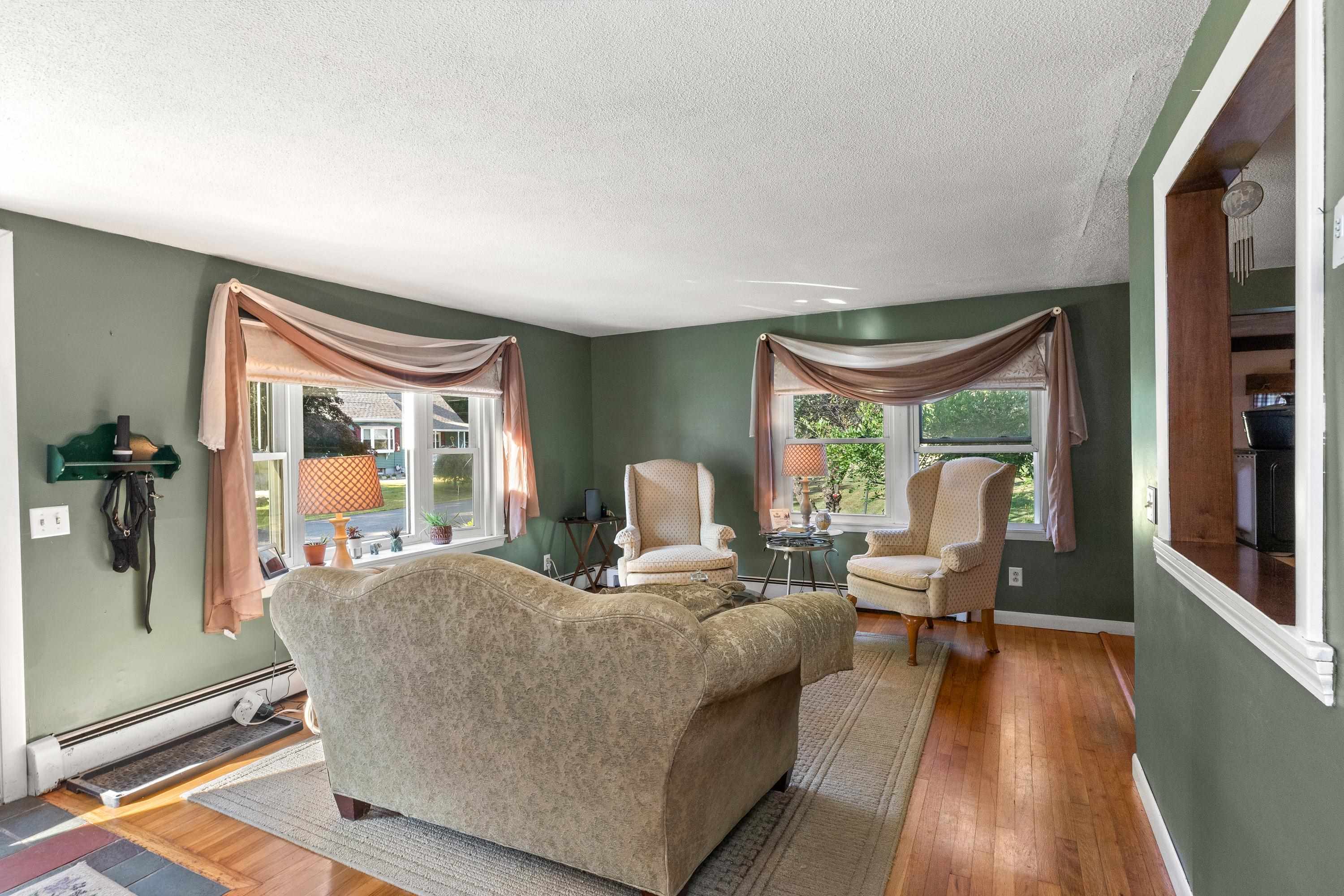 8 Nicholas Road Plaistow, NH 03865 - Photo 6 of 50 Gallery Image 6