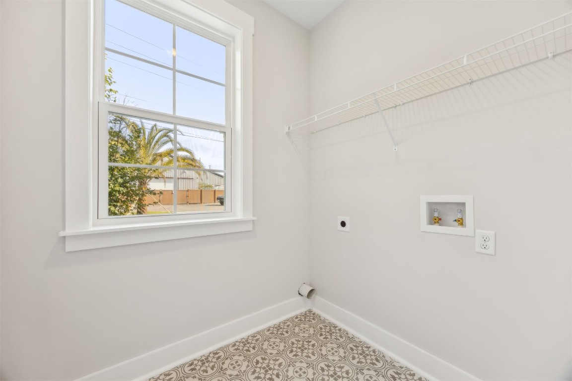 649 South 7th Street Fernandina Beach, FL 32034 - Photo 32 of 35 a view of a window in a room