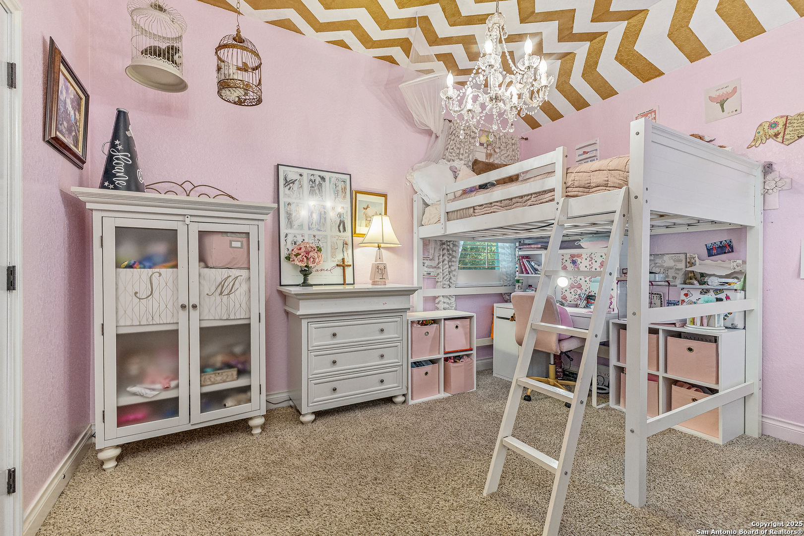 28938 Fairs Gate Fair Oaks Ranch, TX 78015 - Photo 24 of 41 a view of a livingroom with furniture and chandelier