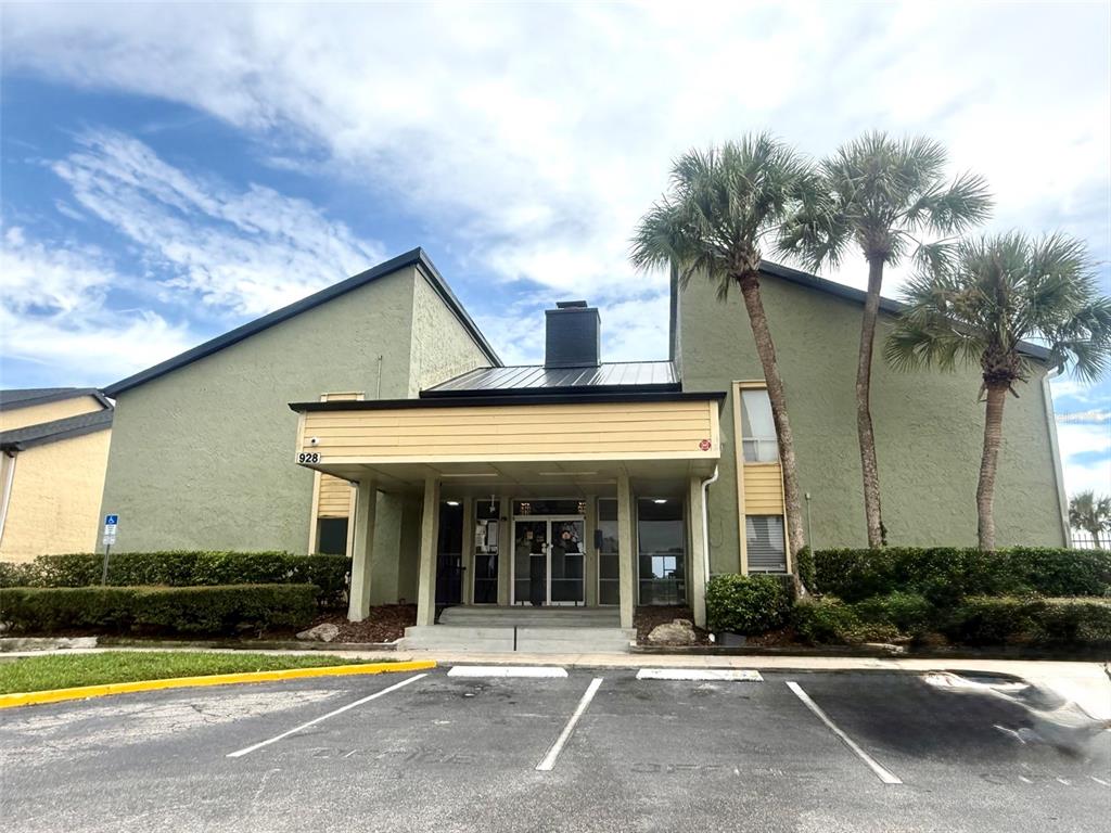 926 Lake Destiny Road, Unit F Altamonte Springs, FL 32714 - Photo 19 of 22 Gallery Image 19