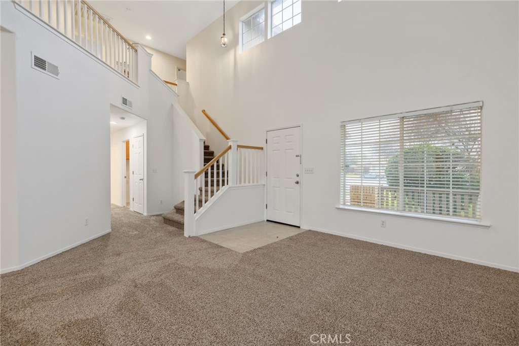 3232 Zion Circle Hanford, CA 93230 - Photo 6 of 61