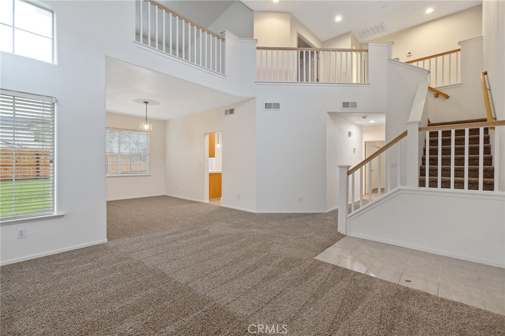 3232 Zion Circle Hanford, CA 93230 - Photo 7 of 61