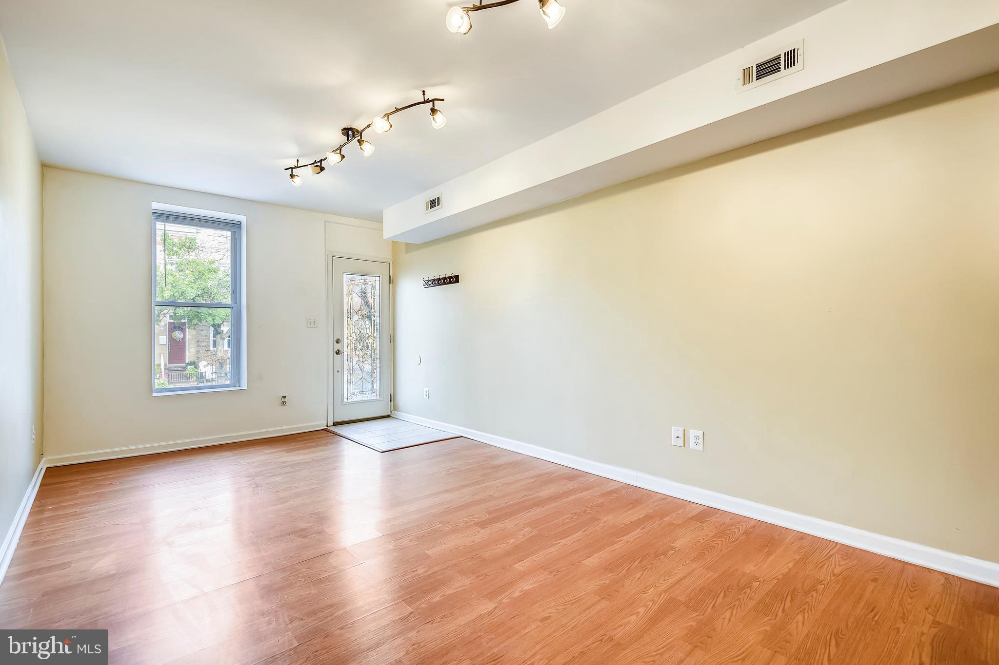 1413 Decatur Street Baltimore, MD 21230 - Photo 3 of 31 Open Living Dining Spce