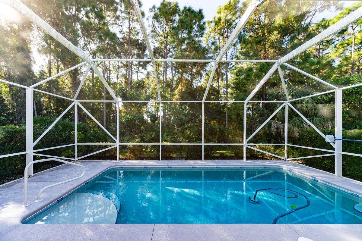 556 Southwest Indian Key Dr  