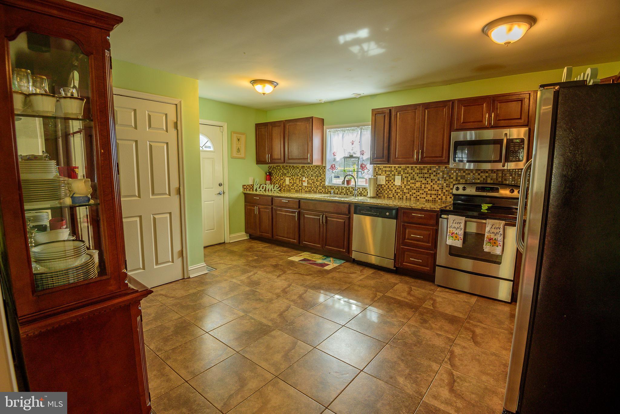 3825 Oaklawn Road Fort Washington, MD 20744 - Photo 6 of 23 Kitchen