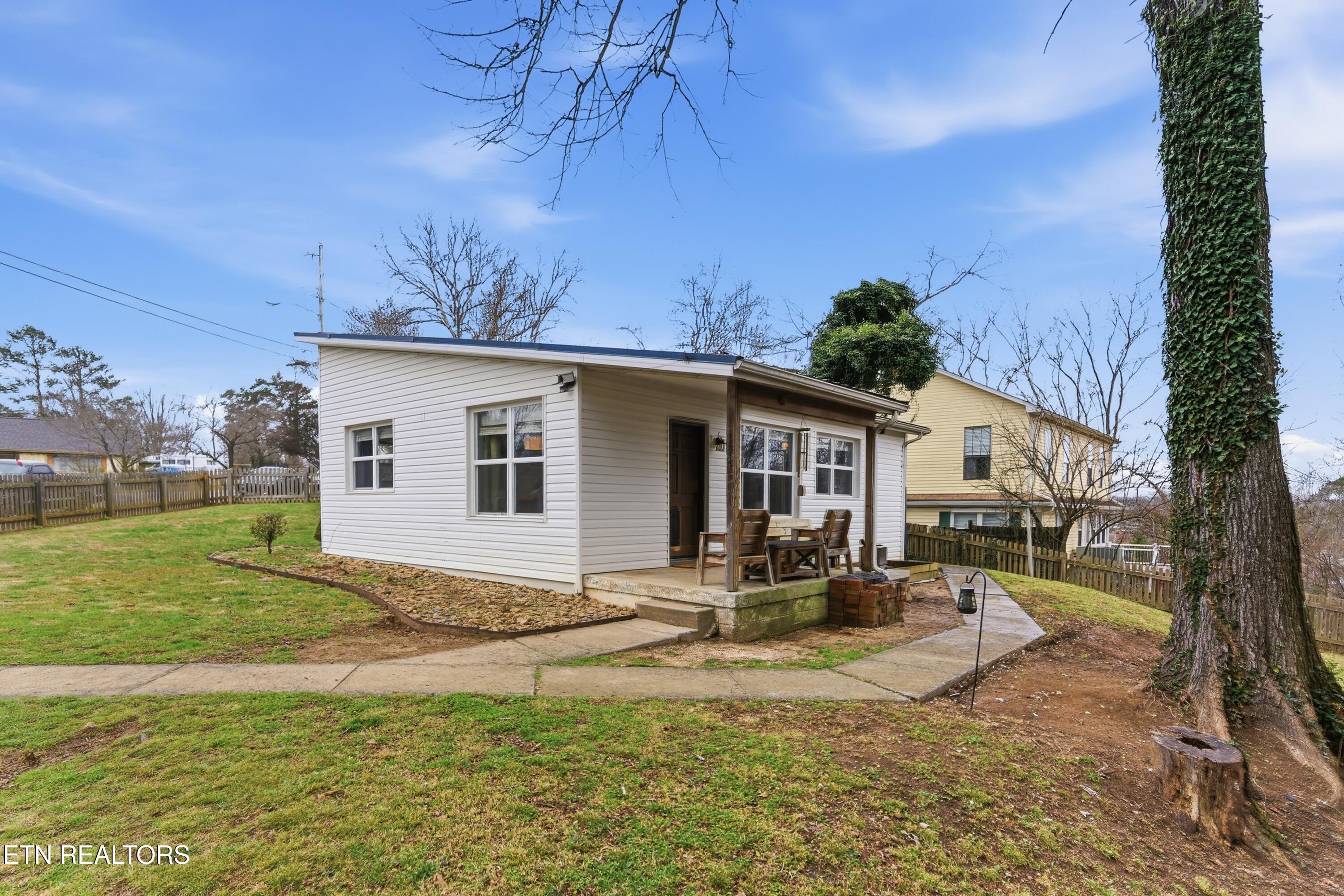 131 Princeton Avenue Oak Ridge, TN 37830 - Photo 28 of 28 039_DSC07660