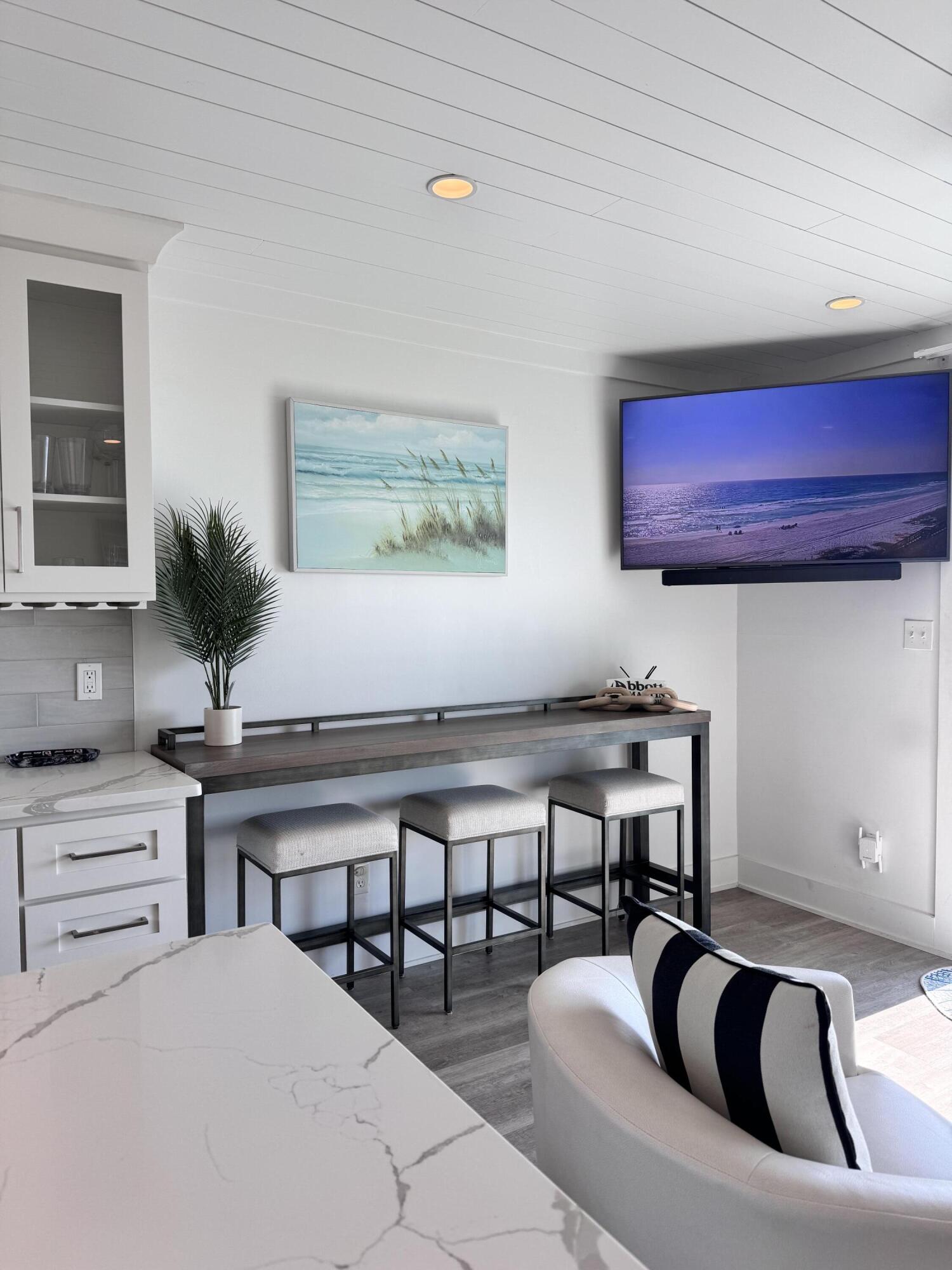 17735 Front Beach Road, Unit 4 Panama City Beach, FL 32413 - Photo 54 of 61 Bar Area