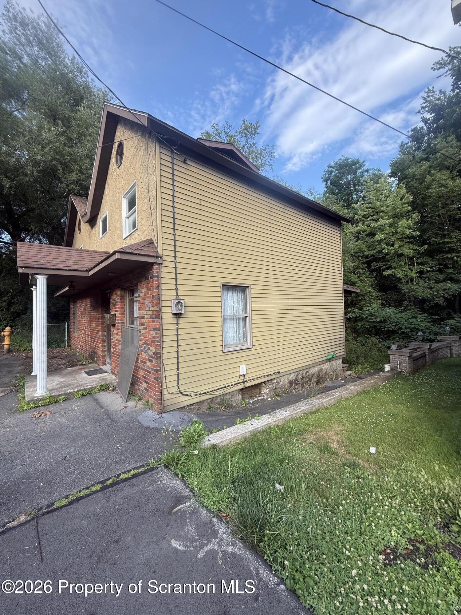 31 Midland Street Simpson, PA 18407 - Photo 2 of 9 IMG_4190