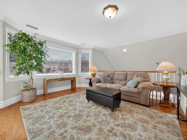 $999,000 | 41 Michael Roberts Court, Pearl River, NY 10965