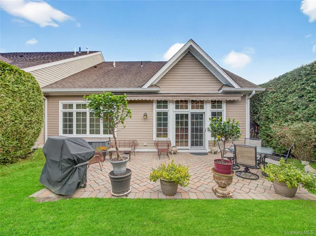 $999,000 | 41 Michael Roberts Court, Pearl River, NY 10965