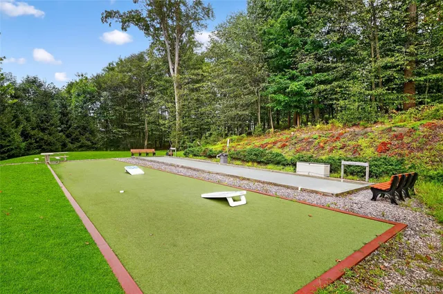 $999,000 | 41 Michael Roberts Court, Pearl River, NY 10965