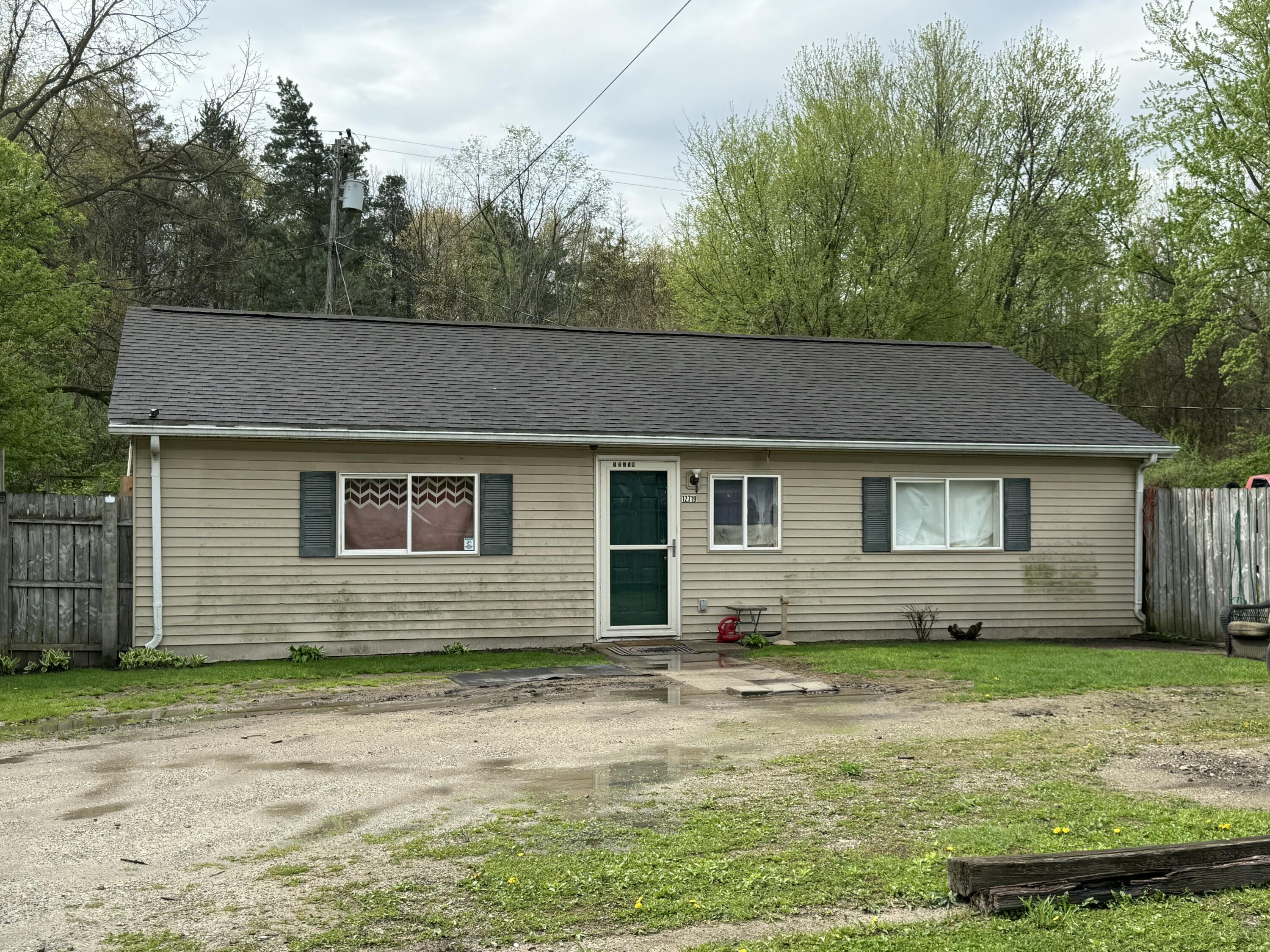 12723 Ostrander Road Maybee, MI 48159 - Photo 2 of 18 IMG_3295