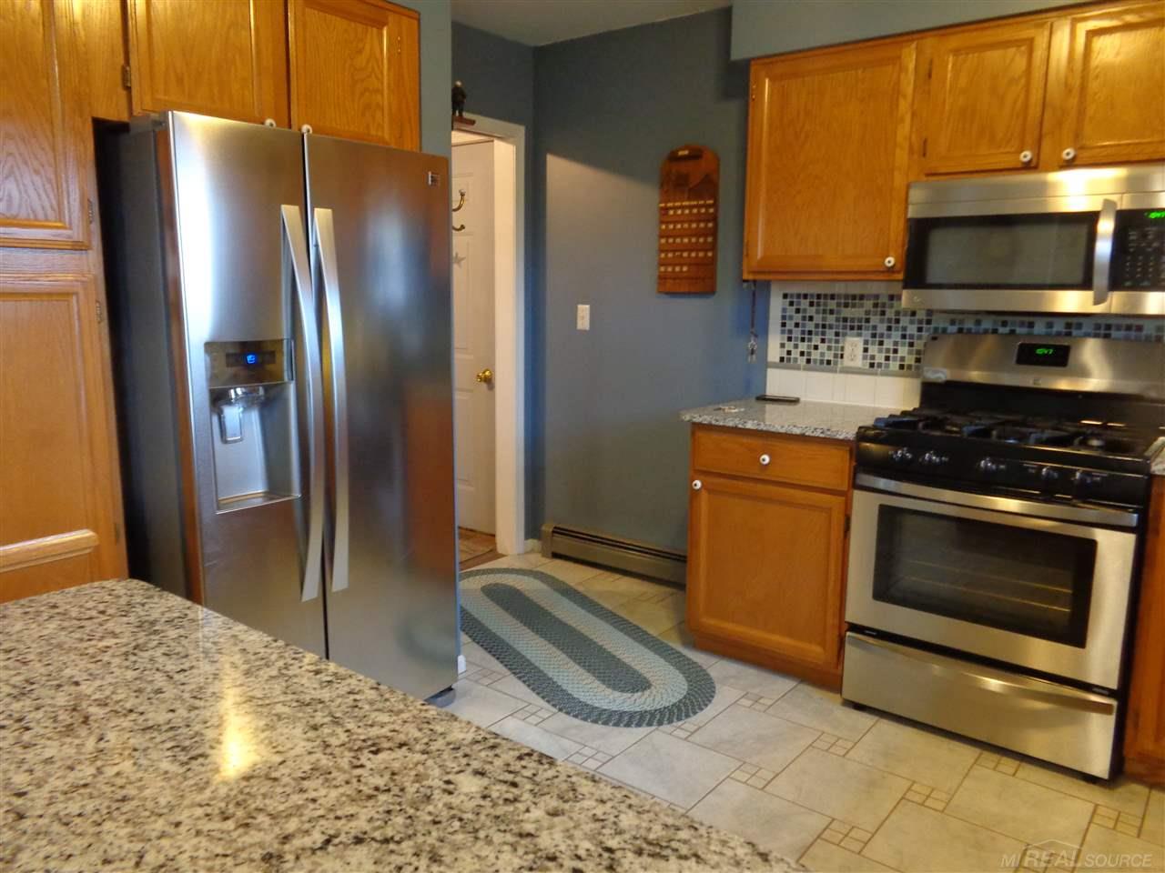 6640 County Farm Road Croswell, MI 48422 - Photo 6 of 35 31339534-5.JPG