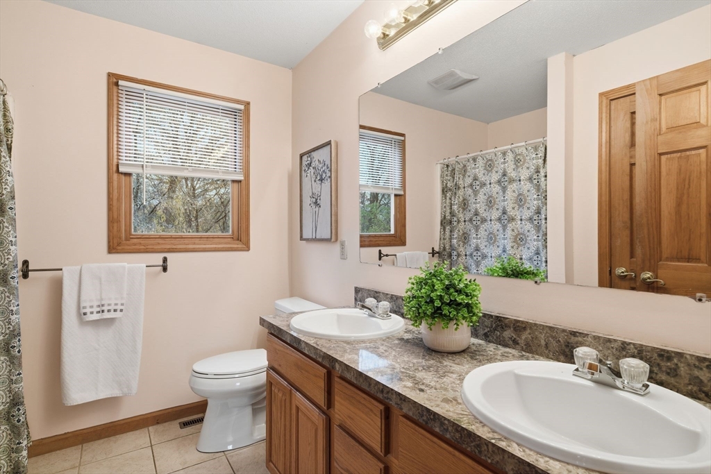 35 Lemnos Lane Springfield, MA 01119 - Photo 13 of 35