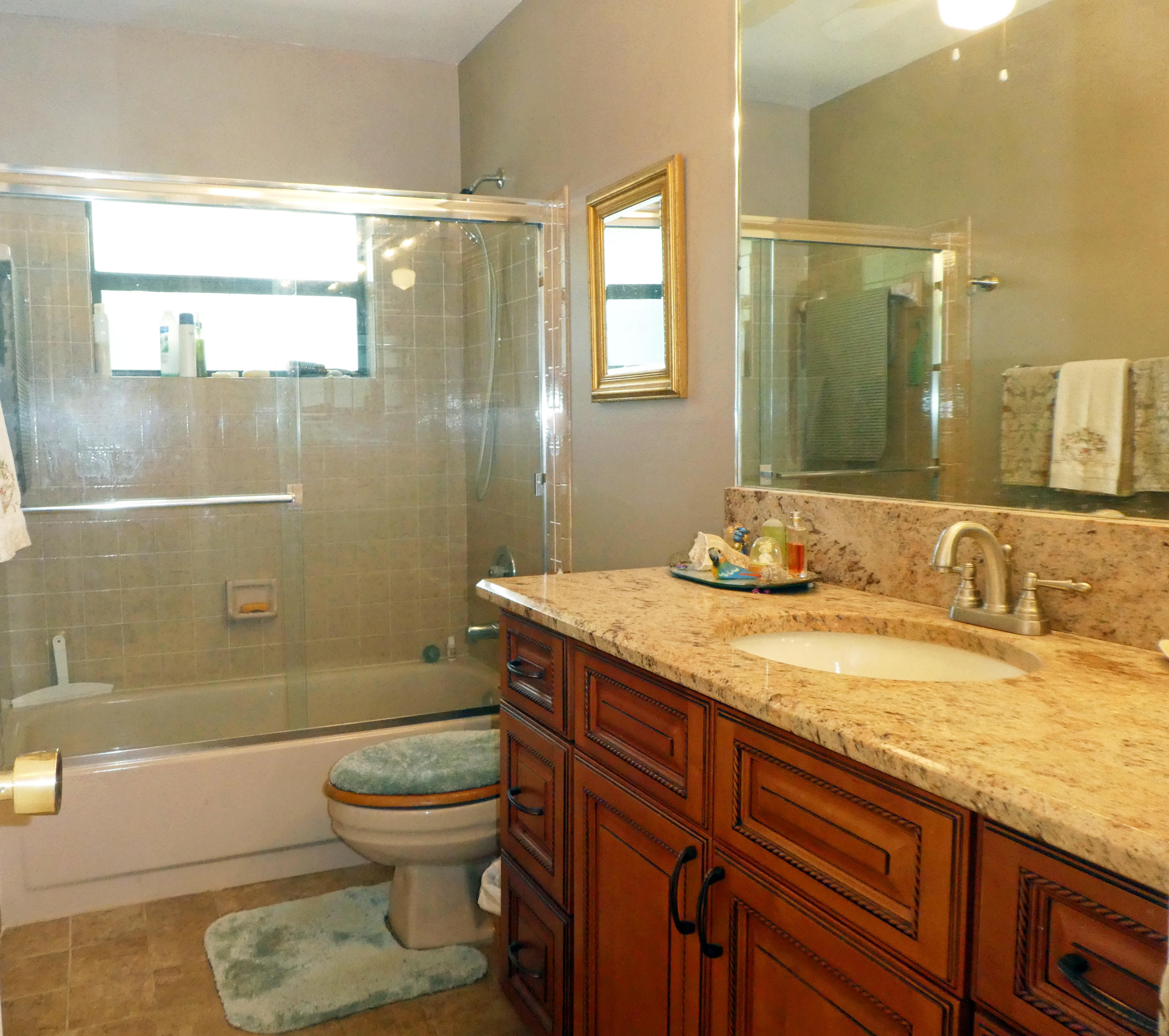 17335 Lake Park Road Boca Raton, FL 33487 - Photo 17 of 25 Bathroom 2