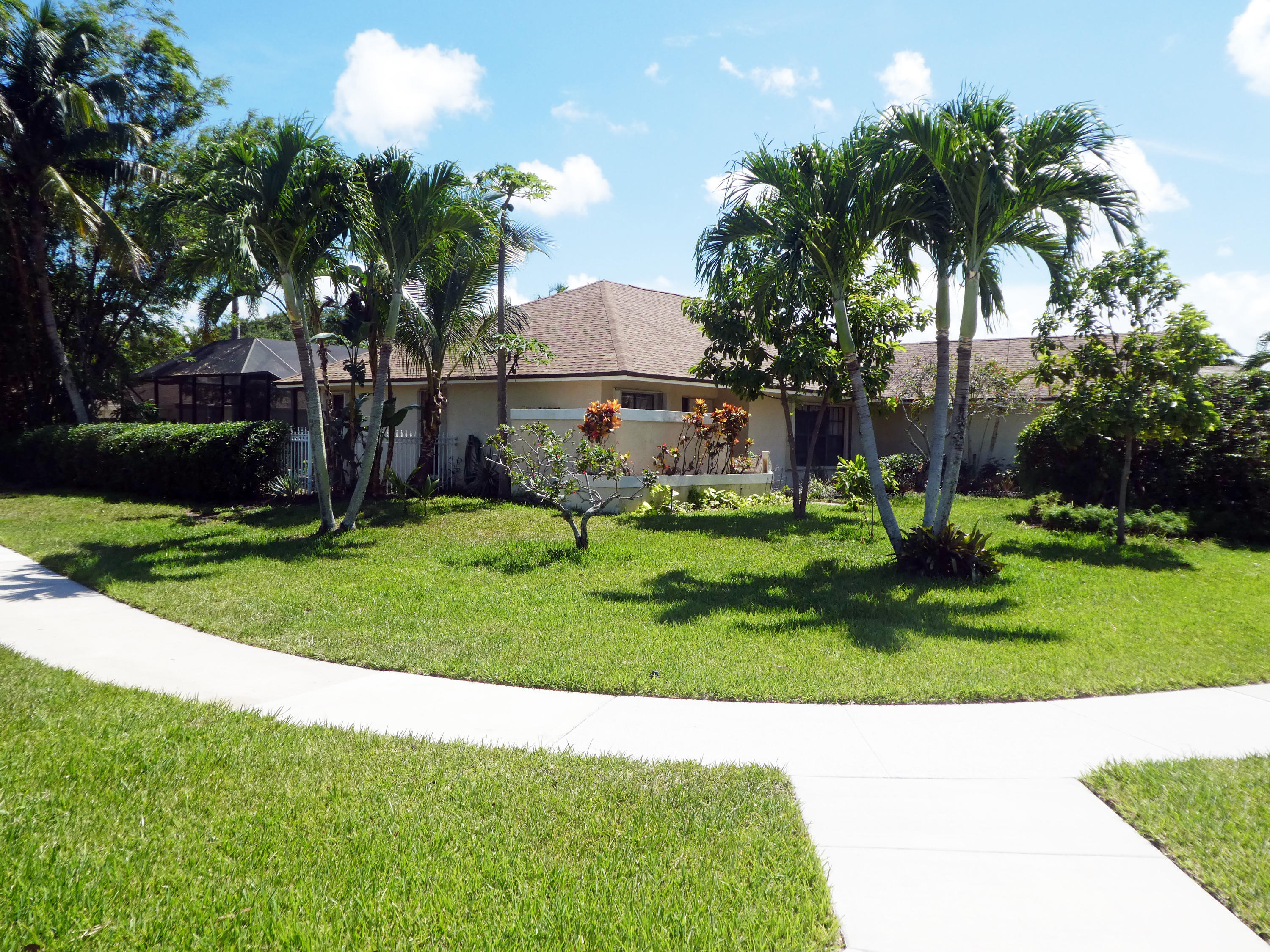 17335 Lake Park Road Boca Raton, FL 33487 - Photo 2 of 25 Corner Lot