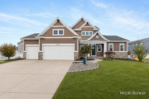 $674,900 | 3857 Winsome Drive, Hudsonville, MI 49426