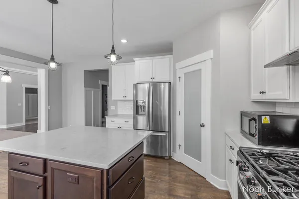 $699,900 | 3857 Winsome Drive, Hudsonville, MI 49426