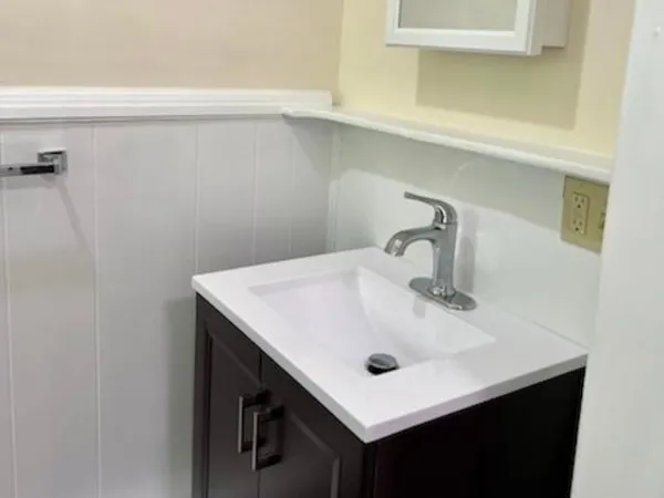 $600,000 | 22 Tracy Street, Lebanon, NH 03784