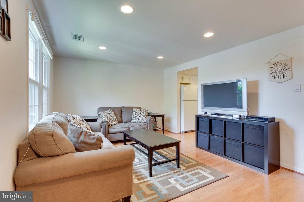 8291 Bark Tree Court Springfield, VA 22153 - Photo 6 of 29 Living Room
