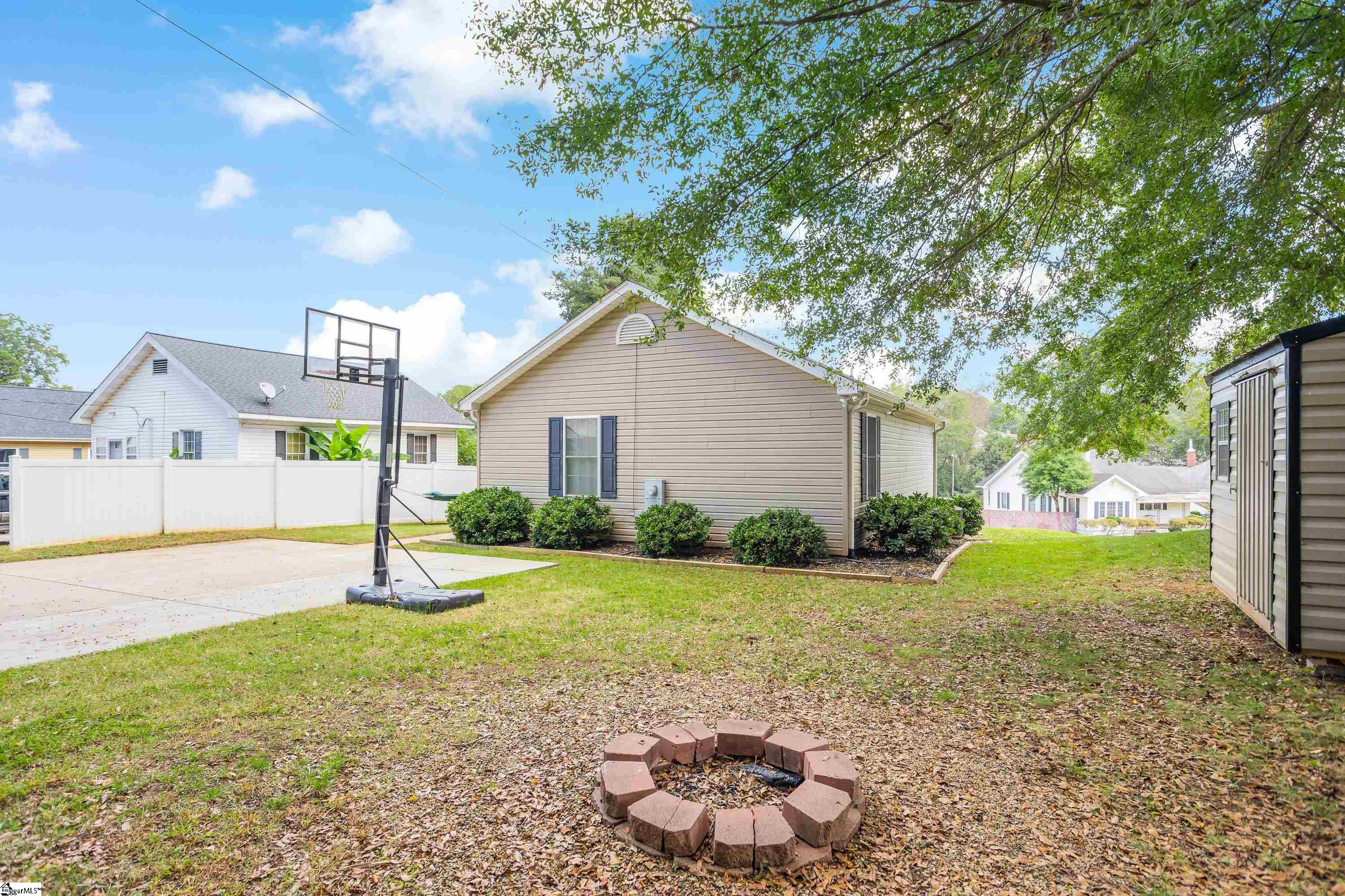 39 Spartanburg Road Lyman, SC 29365 - Photo 11 of 32 Gallery Image 11