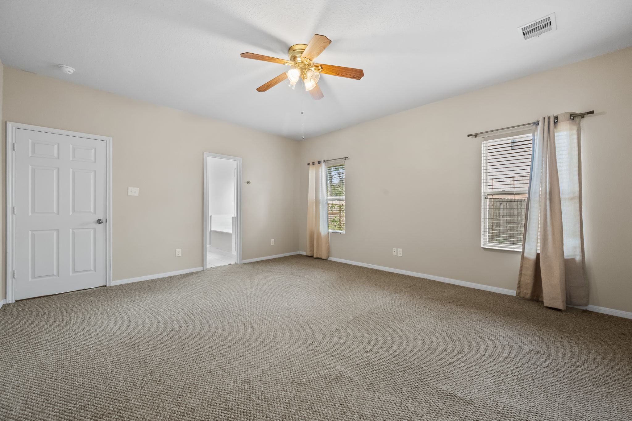 903 Northgate Springs Drive Spring, TX 77373 - Photo 11 of 31 Large primary bedroom downstairs