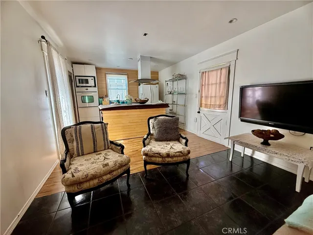 $1,195,000 | 1532 North Ontario Street, Burbank, CA 91505