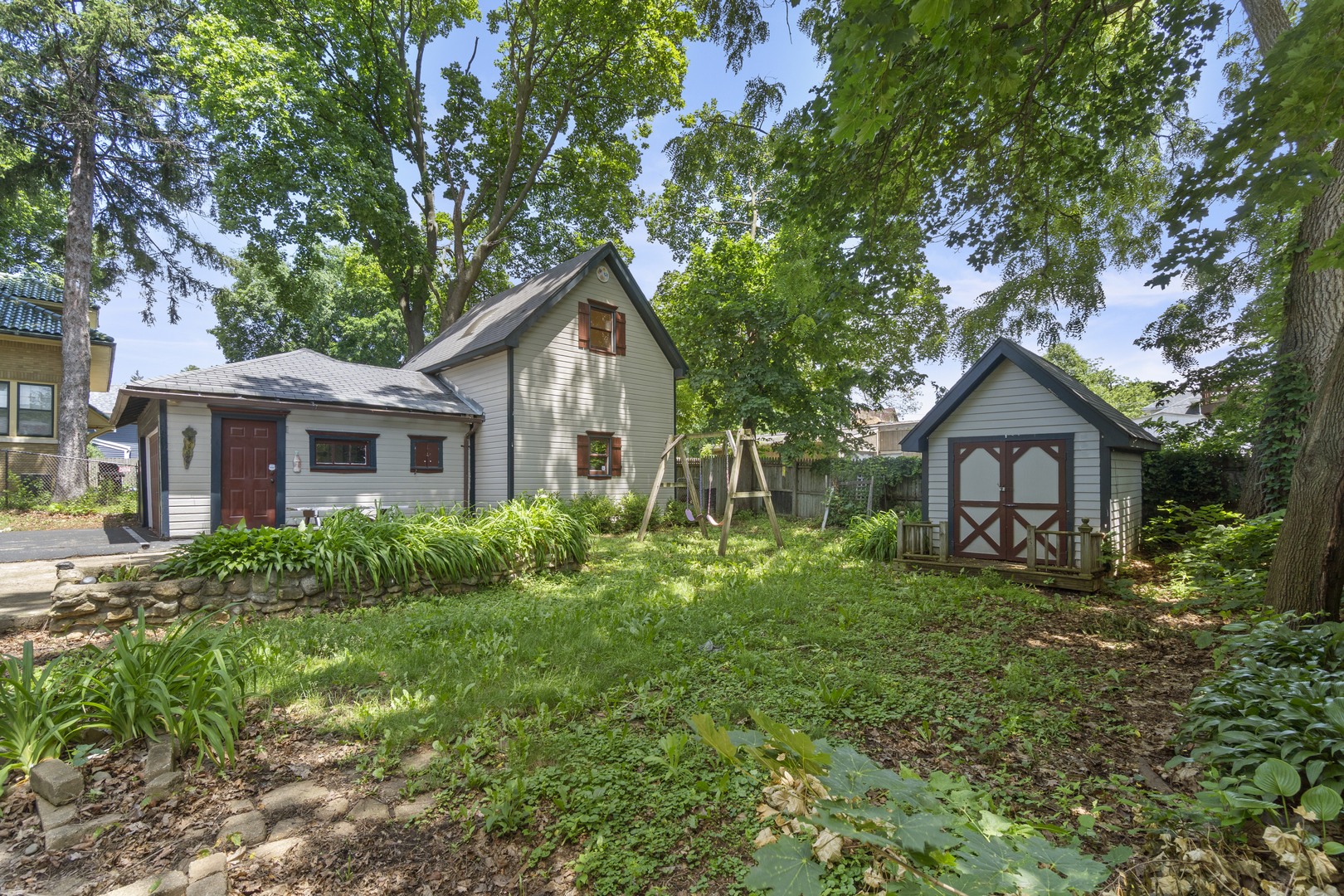 509 North Spring Street Elgin, IL 60120 - Photo 13 of 48