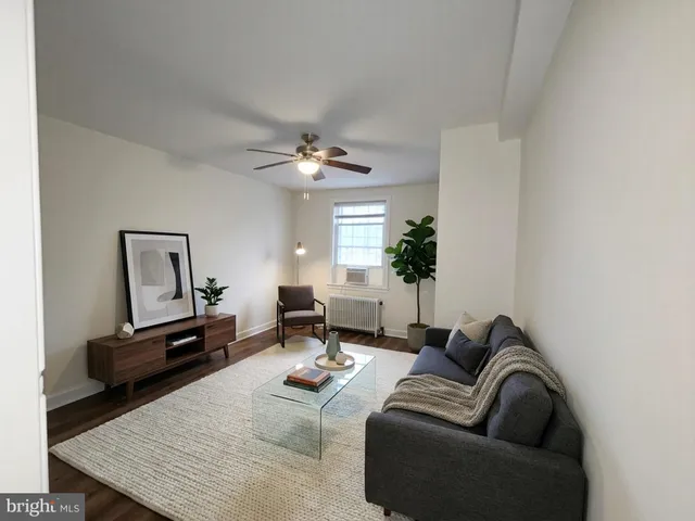 $1,799 | 102 O Street Southwest, Unit 1, Washington, DC 20024