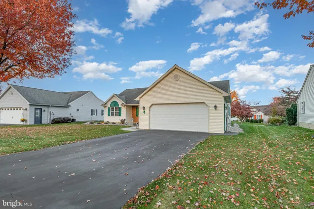 $285,000 | 14 Bower Drive, Myerstown, PA 17067