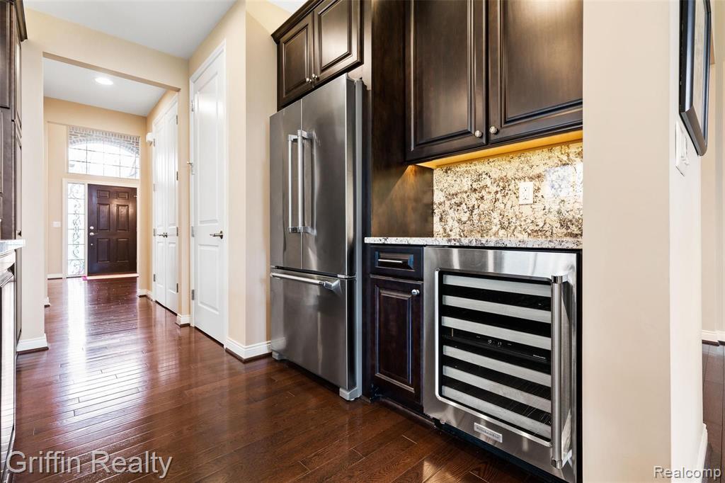 3763 Windingbrook Circle, Unit 35 Rochester Hills, MI 48309 - Photo 15 of 44