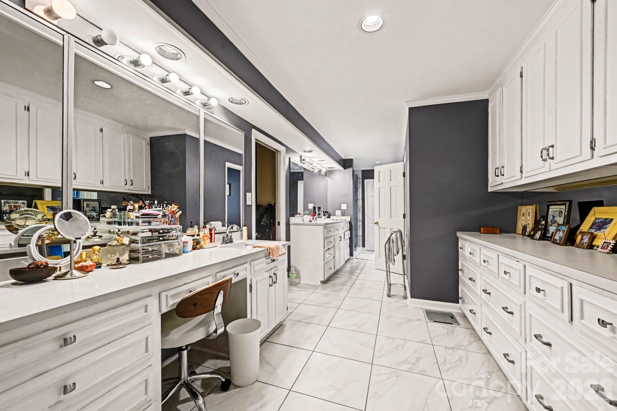 2915 Old Stage Road Gastonia, NC 28052 - Photo 27 of 42 a kitchen with a cabinets and window