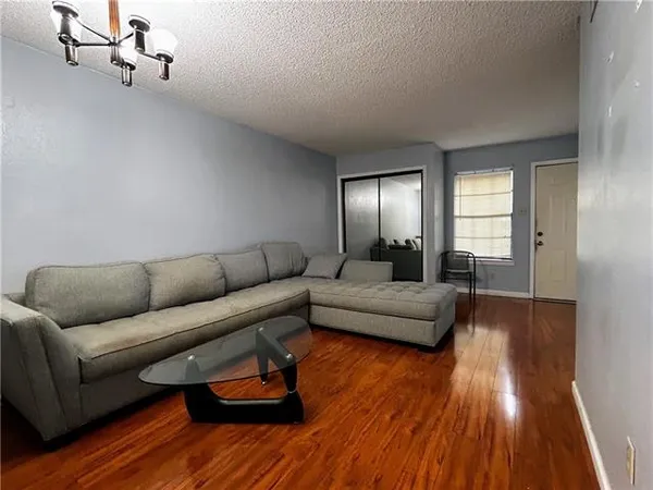 $105,000 | 2928 Manhattan Boulevard, Unit 164, Harvey, LA 70058