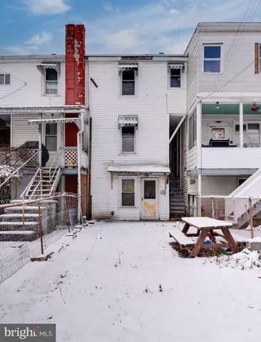 $74,990 | 102 Water Street, New Philadelphia, PA 17959