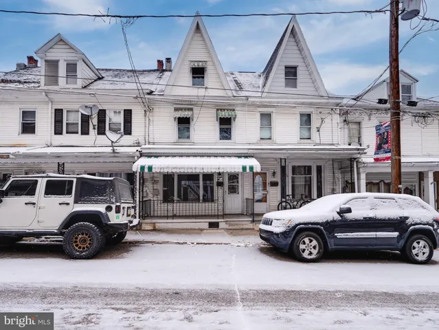 $74,990 | 102 Water Street, New Philadelphia, PA 17959