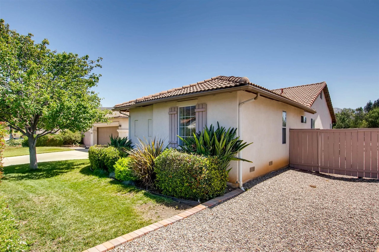 16719 Open View Road Ramona, CA 92065 - Photo 3 of 24 Gallery Image 3