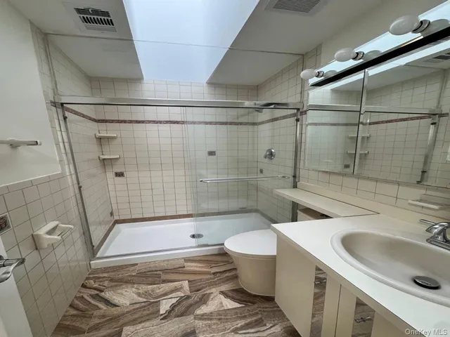 $4,900 | 80 Northgate Circle, Melville, NY 11747