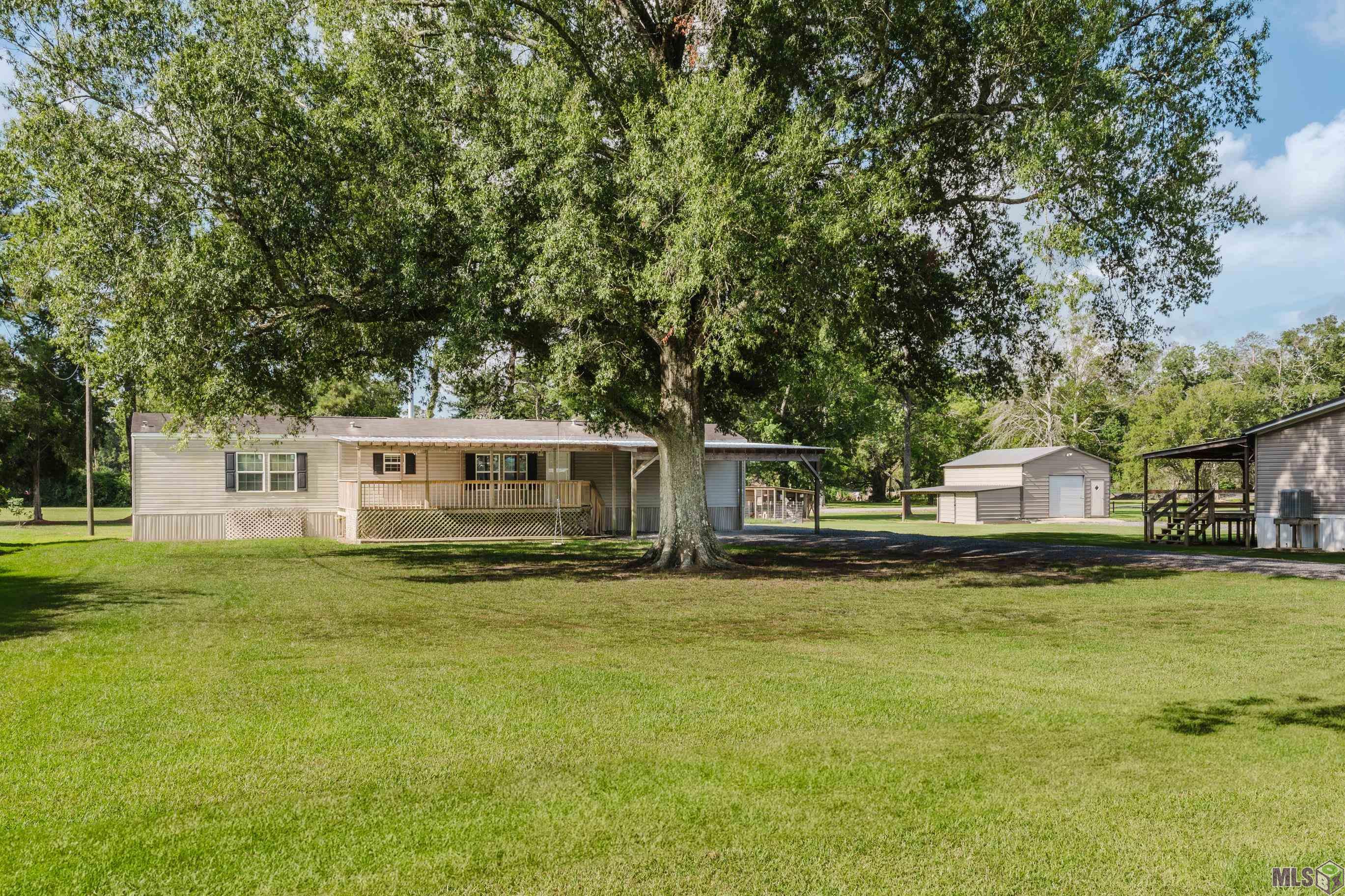 44045 Lebeau Road St. Amant, LA 70774 - Photo 3 of 27 Gallery Image 3