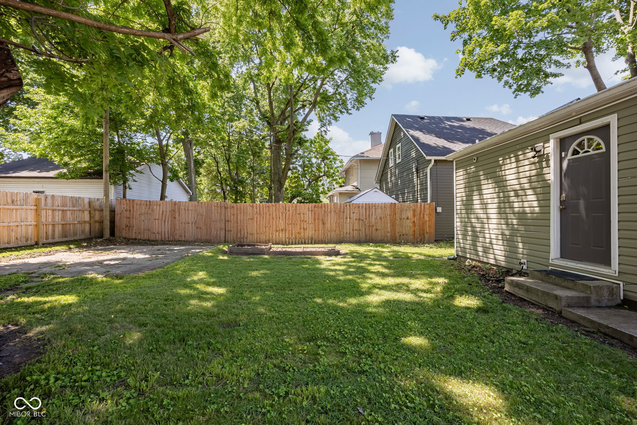 1037 Keystone Avenue Indianapolis, IN 46201 - Photo 29 of 32
