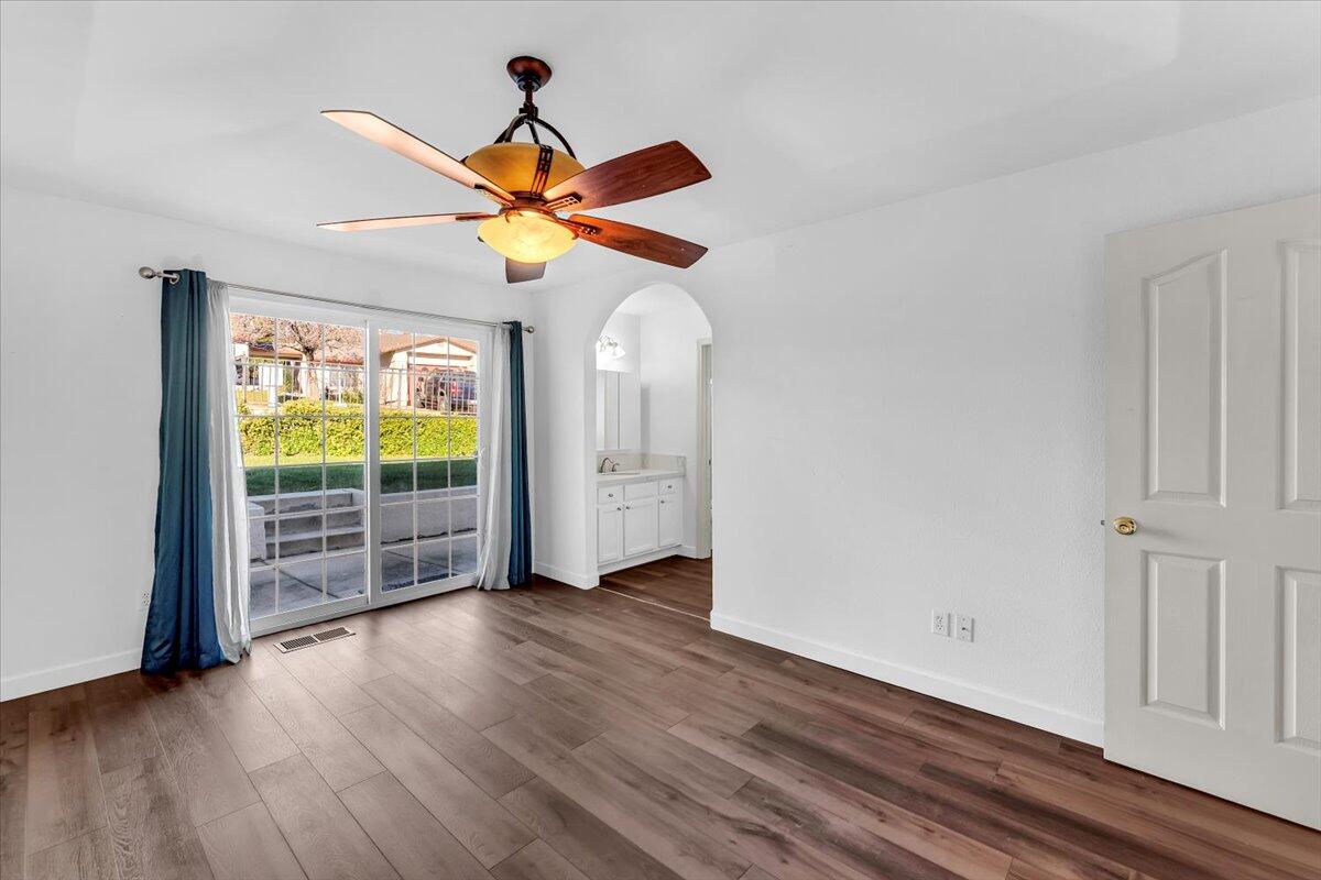 775 Stonebriar Trail Redding, CA 96003 - Photo 16 of 42 Primary Bedroom