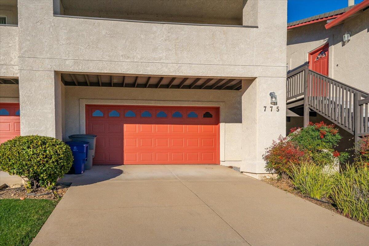775 Stonebriar Trail Redding, CA 96003 - Photo 33 of 42 Exterior 2-Car Garage