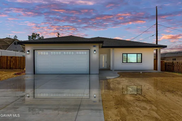 $349,900 | 21651 Karen Place, California City, CA 93505