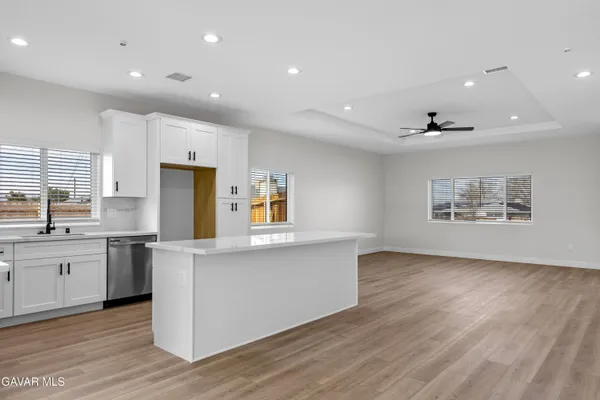 $349,900 | 21651 Karen Place, California City, CA 93505