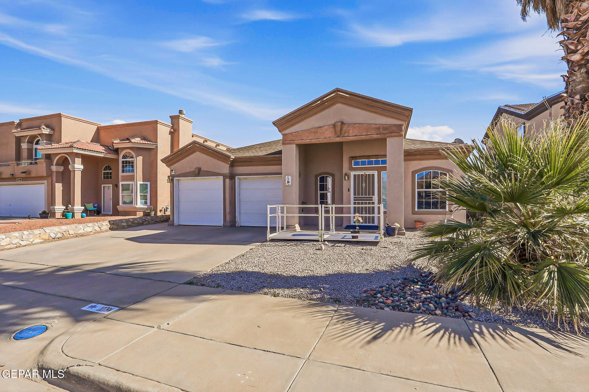 10794 Aaron Street El Paso, TX 79924 - Photo 4 of 43 20-web-or-mls-IMG_9825_autoremove_155676