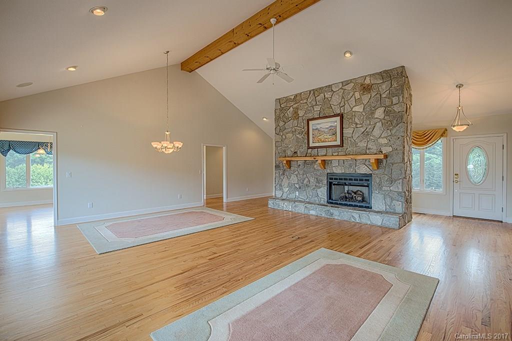 66 Eagle Ridge, Unit 1 Clyde, NC 28721 - Photo 3 of 24