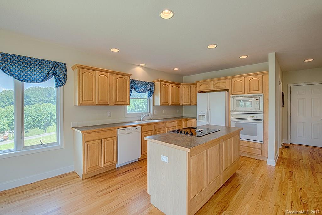 66 Eagle Ridge, Unit 1 Clyde, NC 28721 - Photo 7 of 24